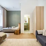 Sleek Downtown Living *