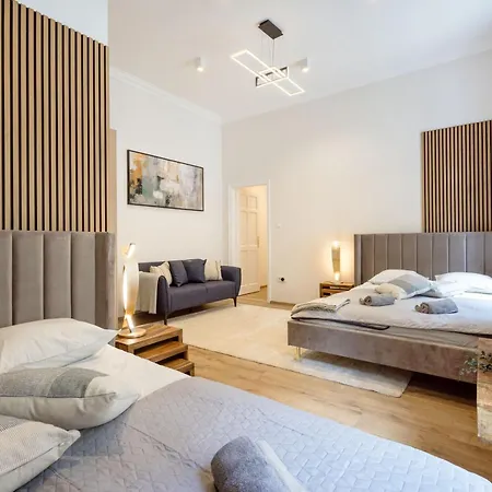 Sleek Downtown Living Apartment