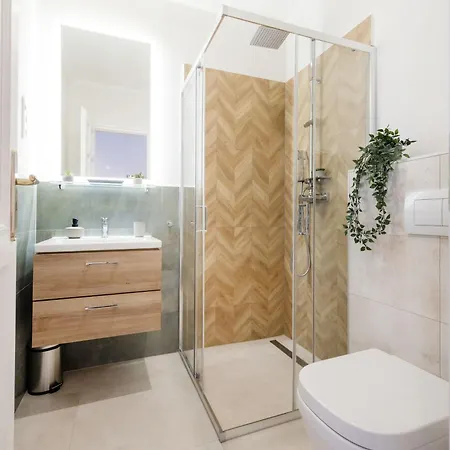 Sleek Downtown Living * ブダペスト