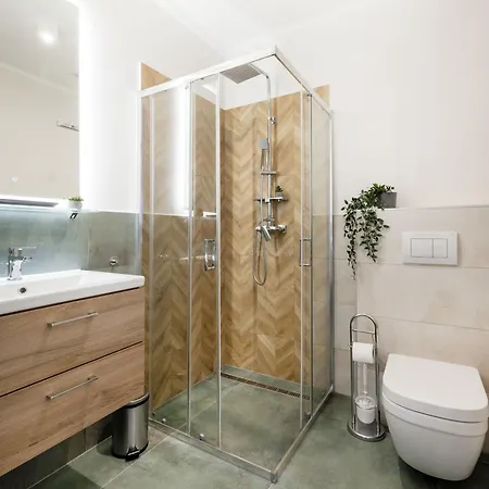 דירה Sleek Downtown Living בודפשט