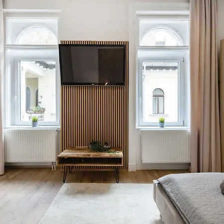 Sleek Downtown Living ブダペスト