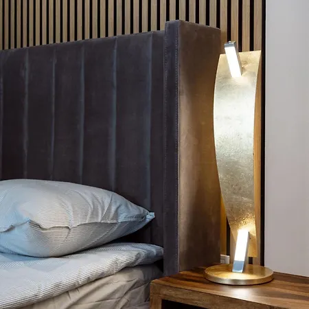 דירה Sleek Downtown Living