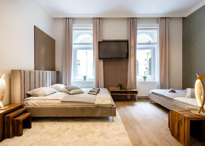 شقة Sleek Downtown Living