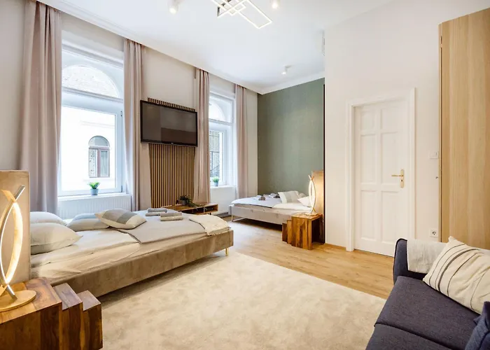 Apartament Sleek Downtown Living *