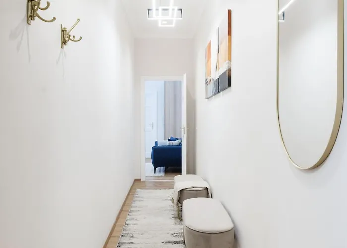 Sleek Downtown Living * Budapeste